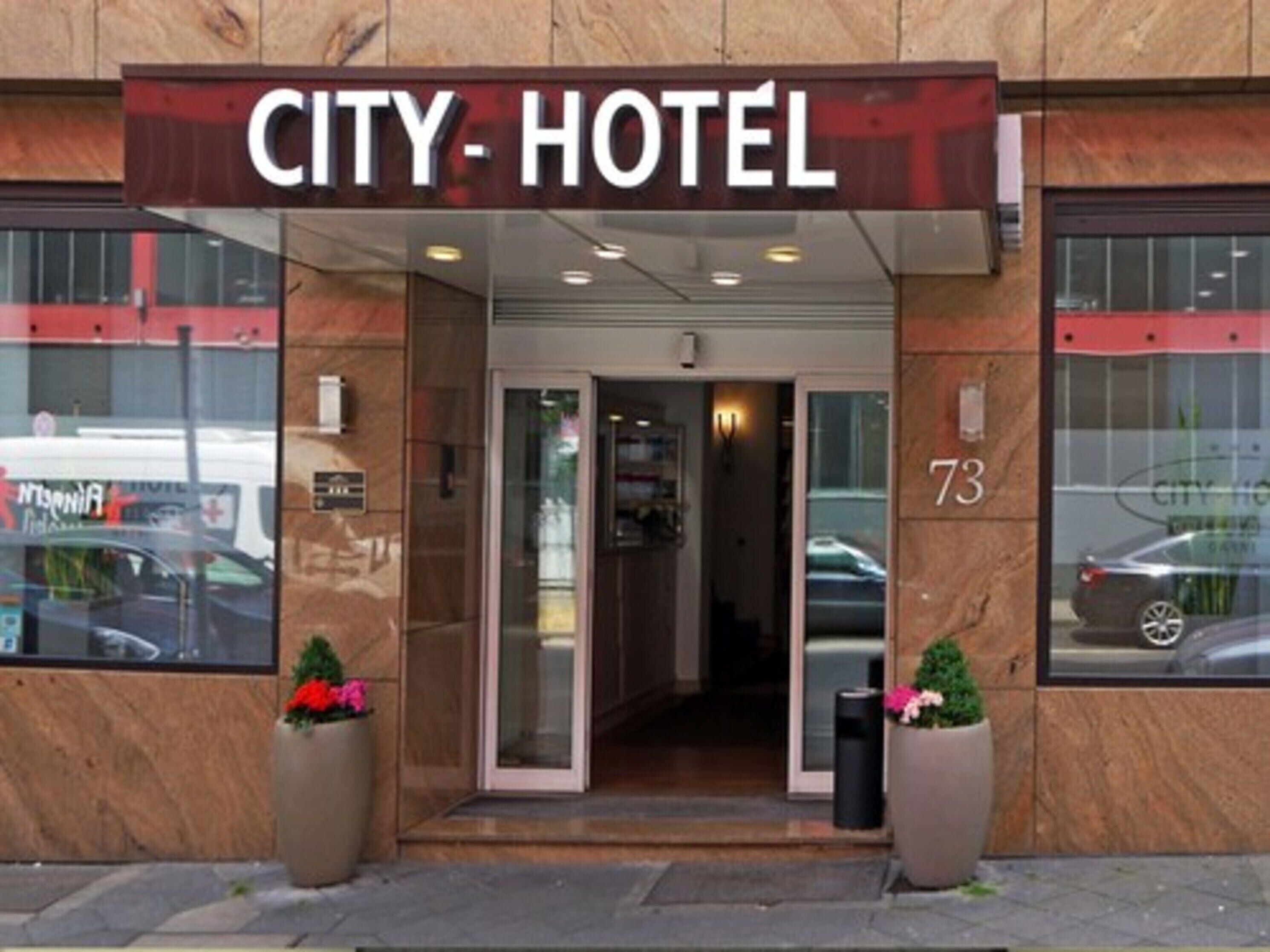 City Hotel Duesseldorf - Dusseldorf — Foto’s 1